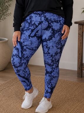 Sweet Legs Leggings Womens Size One Size Plus Blue Black Floral Parrot Soft